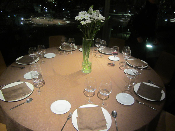 mesa-restaurante-arbolagañabilbao