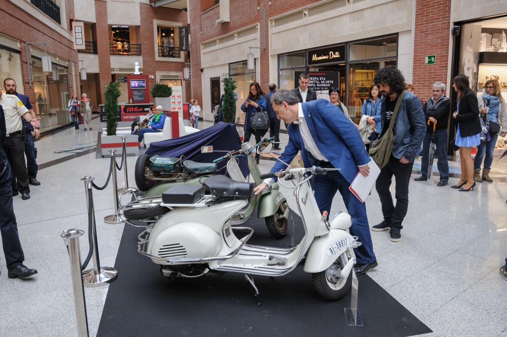 Exposición_bilbao_Vespa_Lambretta_Zubiarte