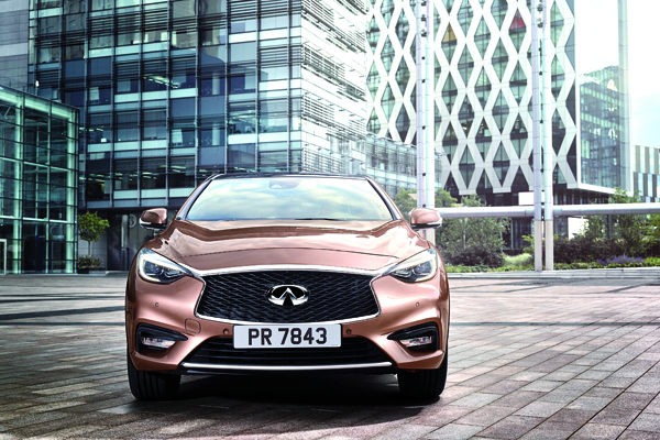 Infiniti Q30 en lejarza lutxana asua