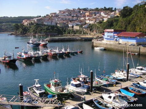 puerto lastres asturias